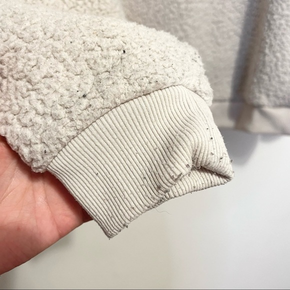 American Eagle Cream Sherpa Hoodie Womens Size XL - Picture 6 of 11